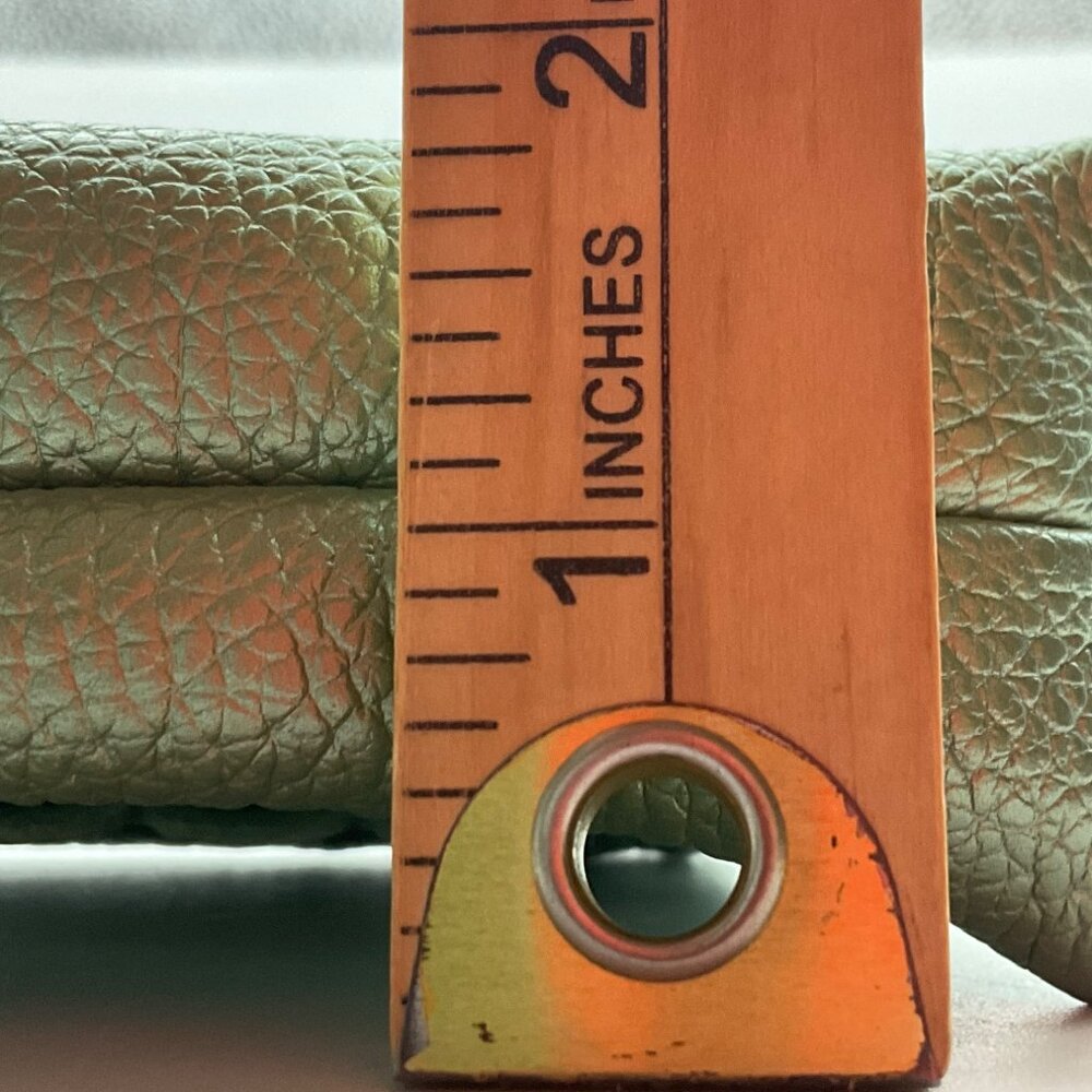 Portland Leather Goods Metallic Green Scalloped Leather Coin Purse Penny Pouch - Picture 9 of 11